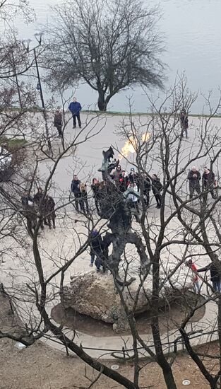 Tatsächlich „spuckt“ er ab und zu mal Feuer