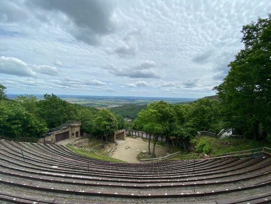 Das wunderschöne Bergtheater. Es ist leider geschlossen, aber für einen Obulus von 1 Euro kann man es besichtigen
