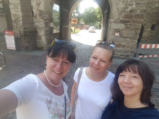 Montag Vormittag werde ich wieder in Ahrweiler bei meinen Freundinnen abgeliefert und wir besichtigen noch die Altstadt, bevor wir die Heimreise antreten.