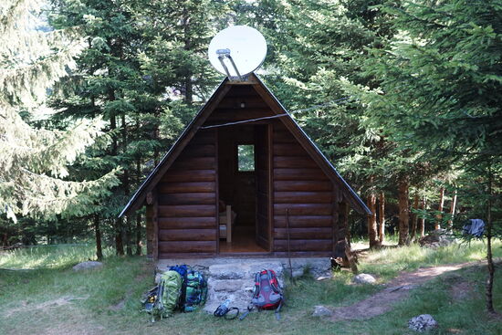 Hier unsere Hütte der letzten Nacht—die Schlafplätze waren bisher immer alle sehr gut—wir sind ja nach dem letzten Jahr auf den Anden andere gewöhnt—