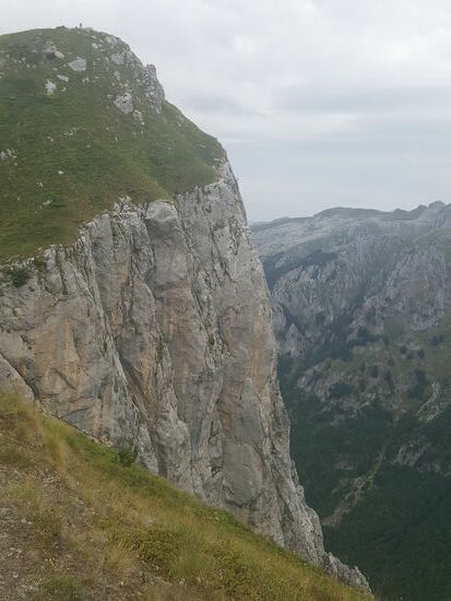 Da oben: der Punkt ist das Pärchen aus Polen—dort waren wir vorhin auch