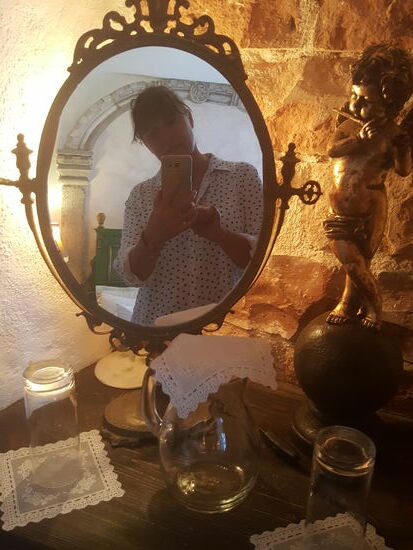 Ein nettes Zimmer—und die Küche im Erdgeschoss dürfen wir mitnutzen—