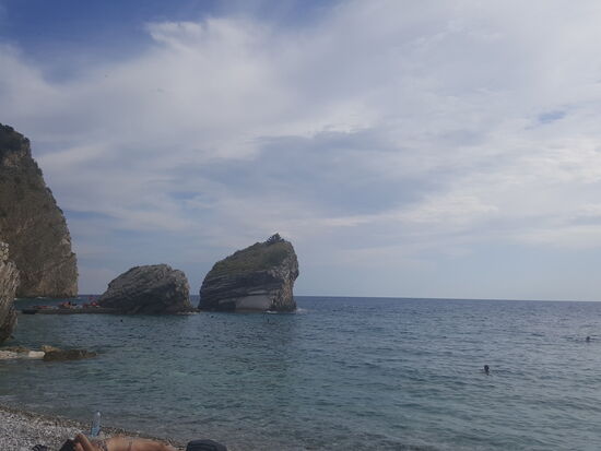 Um 18 Uhr gehts mit der letzten Fähre zurück—wir holen uns Pizza und essen im Apartment