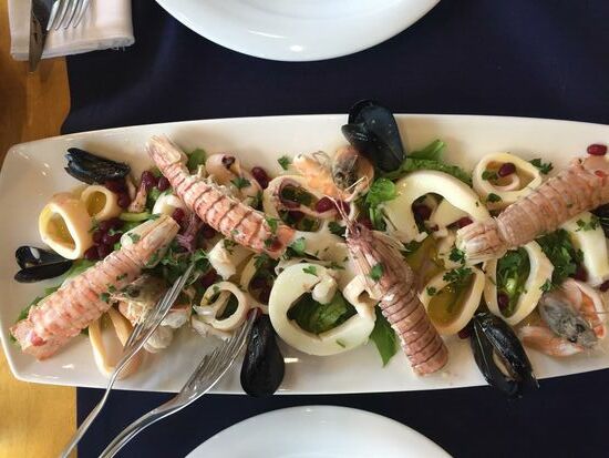 Vorpeise: Gemischter Meeresfrüchte-Salat