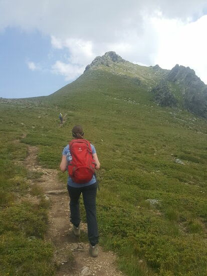 Stundenlang bergan strengt an