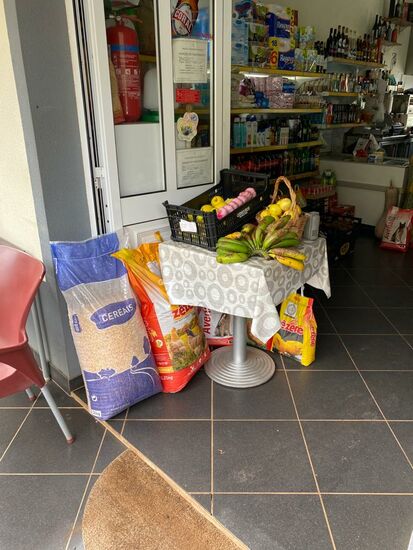 Man kann hier alles mögliche kaufen