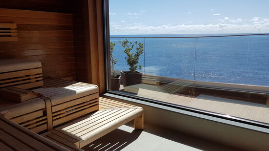 Wir haben leider nur einen Termin für 13.30 Uhr in der wunderschönen Sauna bekommen.