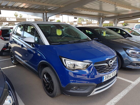 Eigentlich haben wir für 149 Euro/10 Tage einen „C3“Kleinwagen bestellt—bekommen aber für 3 Euro pro Tag ein Upgrade zum „Opel Crossland“ der für die unwegsamen Pisten im Norden der Insel besser geeignet ist.