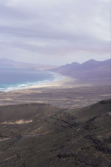 Hier gibt es einen 14km langen, naturbelassenen Strand-auf dem es weder Liegen noch Sonnenschirme gibt