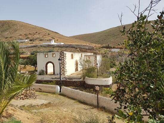 Ein paar Kilometer weiter ist die Ruine des ehemaligen Franziskanerklosters