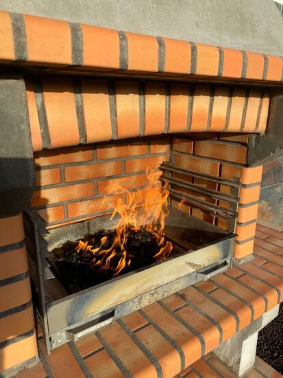 Hier stehen uns 2 Grill zur Verfügung