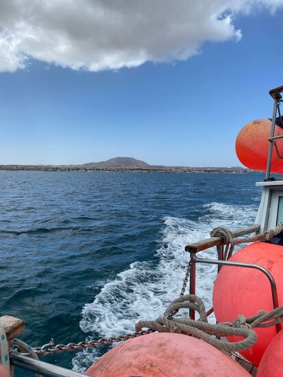 Blick zurück zum Hafen von Corralejo