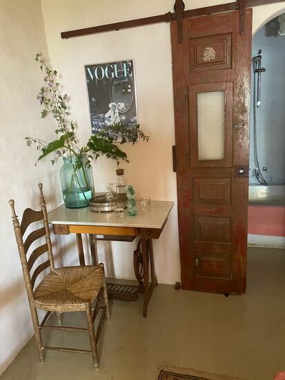 Alle Gästezimmer sind ursprünglich und ökologisch eingerichtet