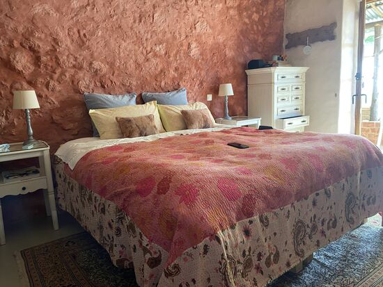 Alle Wände sind naturbelassen...