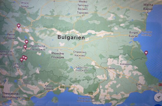 Hier sieht man ganz gut, wo wir uns die nächsten Tage bewegen: von Sofia ( oben) geht es zum Trekking ins Rila- und Piringebirge- danach ans Meer, nahe der türkischen Grenze, nach Sinemorets. Den Tipp bekamen wir von bulgarischen Freunden