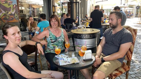 Wir schleppen uns von Bar zu Bar