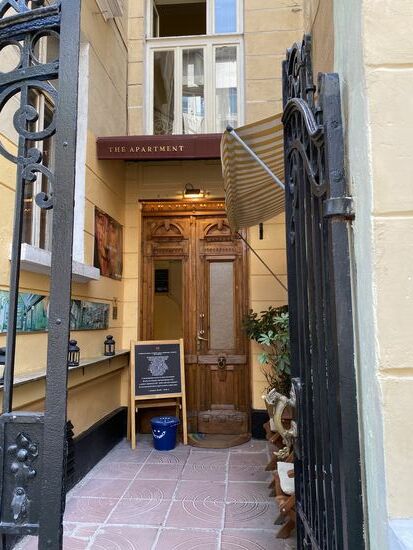 Das ist etwas ganz Besonderes und ein Geheimtipp:
„Das Apartment“ - ein öffentliches Wohnzimmer!