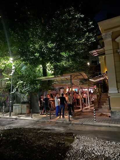 Auch hier—wo wir nachmittags waren, ist es nun sehr voll