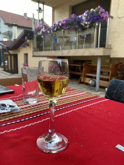 Und selbstgebrannter Schnaps