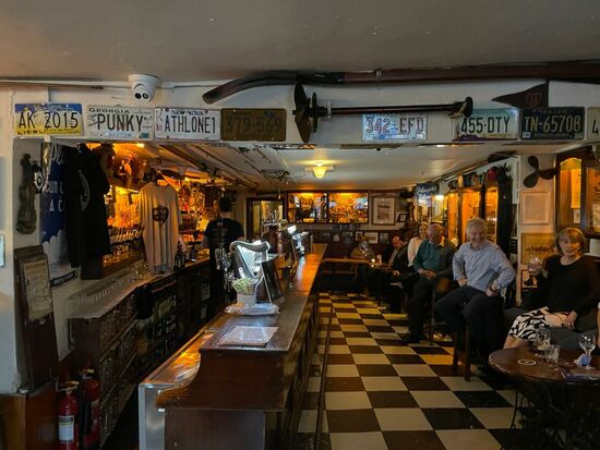 Im vorderen alten Teil, bekommen wir keinen Platz mehr