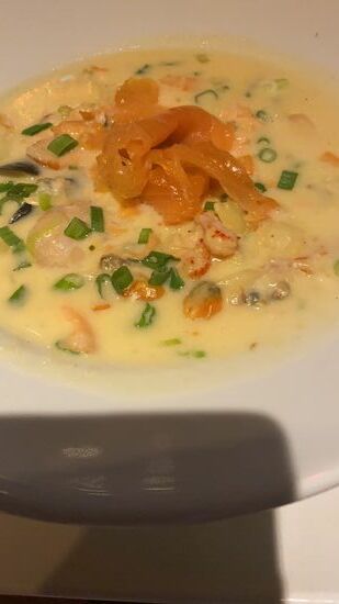 Irish chowder- eine irische Spezialität- Suppe mit allerlei Meeresfrüchten - ein Tip von einer Freundin- diese Suppe ist tatsächlich köstlich!!