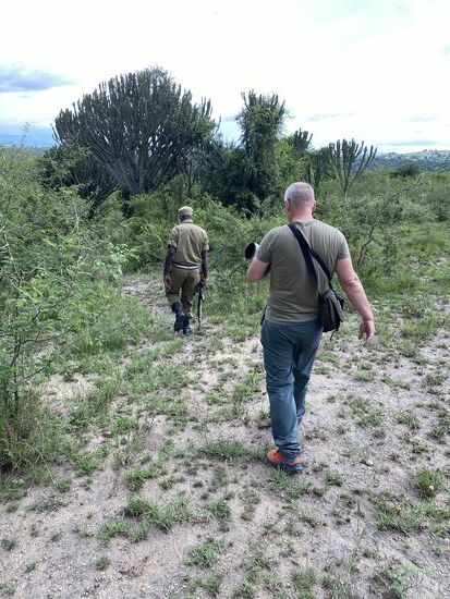 Mit Escort gehts zum Salzsee runter