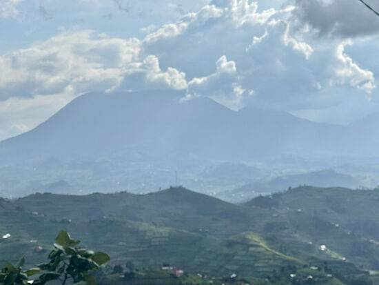 Hier die drei lokalen Vulkane - zurzeit inaktiv.