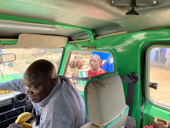 Das Geschäft wird besiegelt