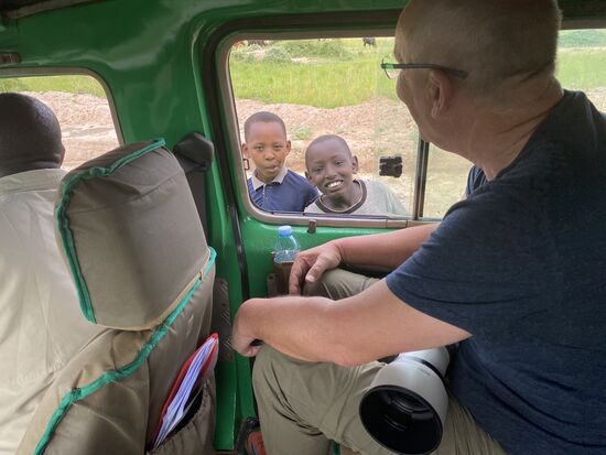 Wir kommen durch viele kleine Dörfer