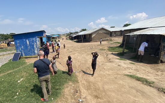 Wir verteilen Bonbons