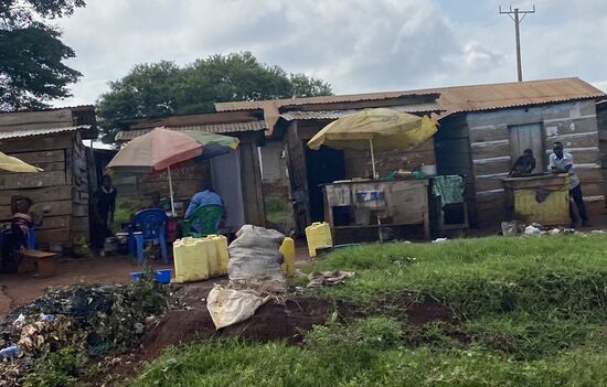 Geplaudert und alles mögliche verkauft…