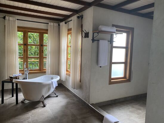 Die erste Überraschung für Thomas: Arthur hat uns in die „Chimpundu Lodge“ upgradet