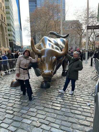 Wir müssen lange anstehen für ein Foto