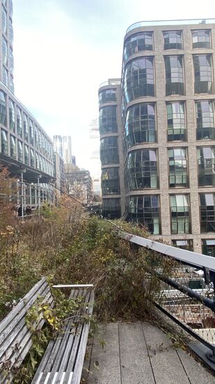 Immer wieder Bänke zum verweilen