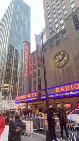 Die „Radio City Music Hall“ befindet sich auch auf dem Gelände des Rockefeller Centers.