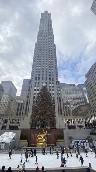 Dann fahren wir weiter mit der U-Bahn zum Rockefeller Center—hier ist heute nicht so viel los