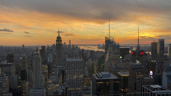 Die Sonne ist untergegangen—es ist noch keine 17 Uhr