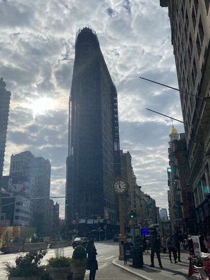 Oh Schreck- welche Enttäuschung. Das Building ist eingerüstet und die Freude an der Aufnahme ist schnell verflogen.