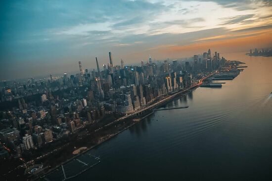 Beeindruckende Ansicht der Stadt - die Beiden schießen Hunderte von Bildern - keine Panik, hier nur eine Auswahl.