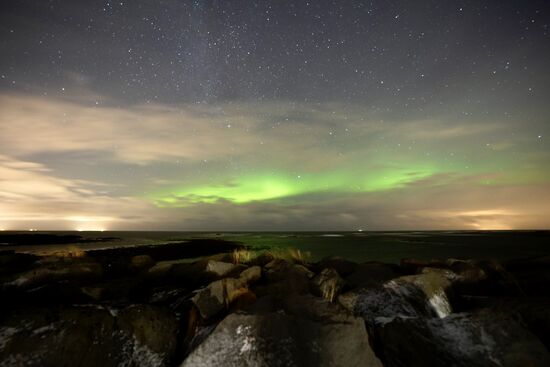 Polarlichter sind Leuchterscheinungen durch angeregte Stickstoff- und Sauerstoffatome der Hochatmosphäre, also Elektrometeore