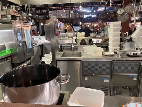 Auch ein 0,4 er Bier kostet hier nur knapp 7 Euro