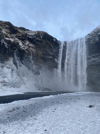Nach ca 160km  sind wir am großen „Skogafoss“ - Wasserfall