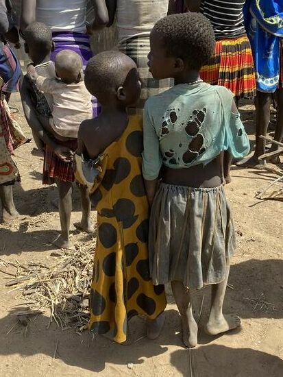 Das nächste Mal müssen wir hier auch ein paar Kleidungsstücke mitnehmen.