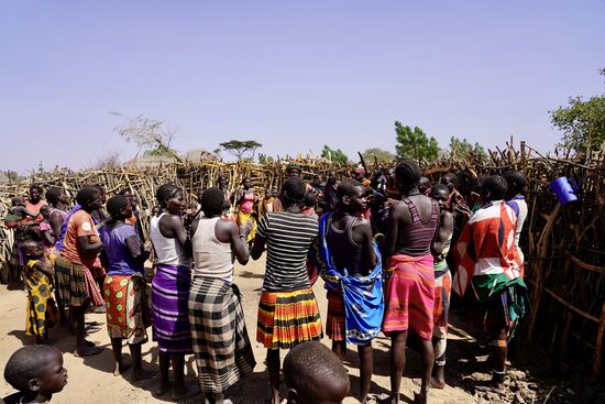 Es wird getanzt und gesungen