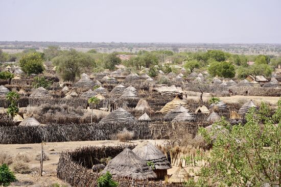 Hunderte von „Kreisen“ mit Hütten - egal in welche Richtung man schaut.