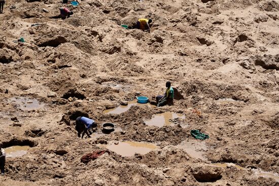 Sicherlich eine mühsame und bestimmt nicht ertragreiche Arbeit
