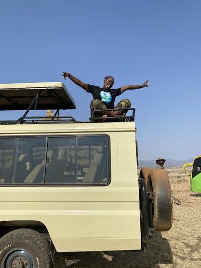 …auf dem Dach….puh…der armen Busfahrer hatten ihre liebe Mühe wieder alle in den Bus zu bekommen—verrückt diese Mädels