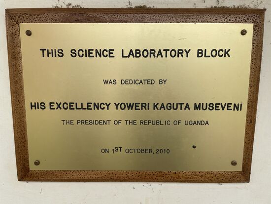 Die Uni hat einen kirchlichen Ursprung und wurde von einer katholischen Gemeinde im Jahr 1926 gegründet 
In 2010 wurde diese private Universität auch seitens der Regierung mit dem offiziellen Universitäts- und Collegestatus ausgezeichnet. 
Schwerpunkt der Uni sind medizinische Wissenschaften, Computertechnologie und Psychologie