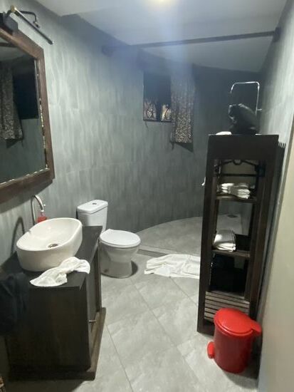 Im Bad geht es rund weiter…