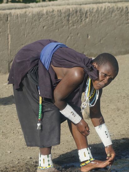 Eine Dame bei der Morgentoilette erwischt…